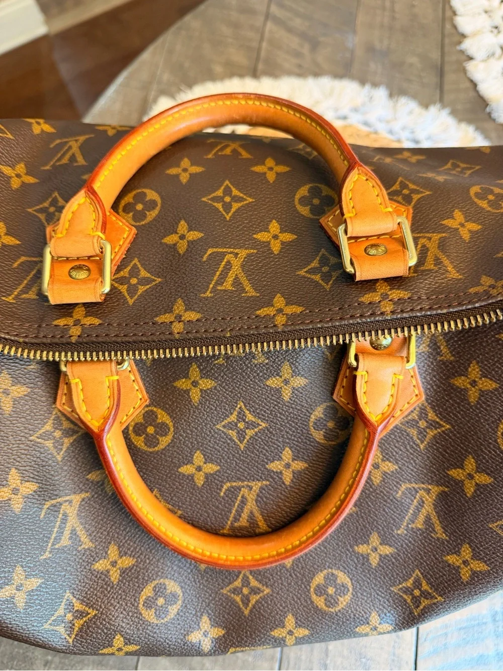 Louis Vuitton Monogram Canvas Speedy 40 Top-Handle Bag in Brown - Picture 2 of 8